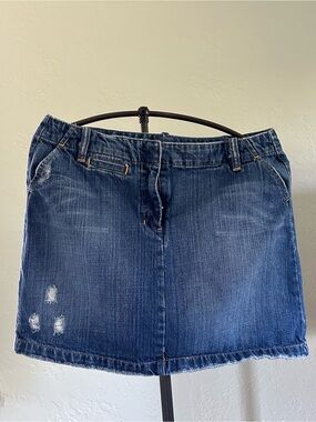 GAP Classic Dark Blue Denim Mini Skirt Sz 10 Distressed